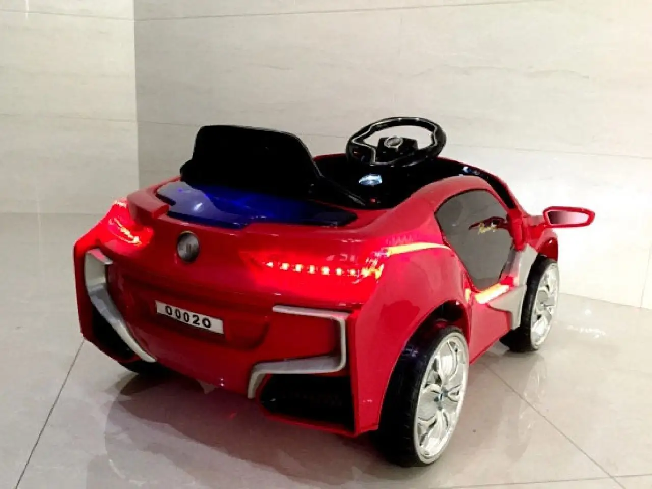 Электромобиль BMW o002oo с дистанционным управлением