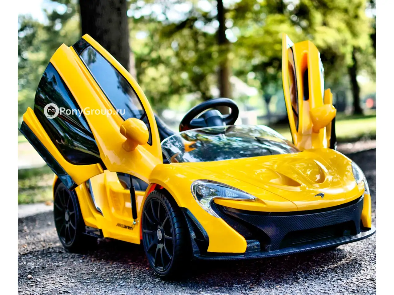 McLaren P1 672 R