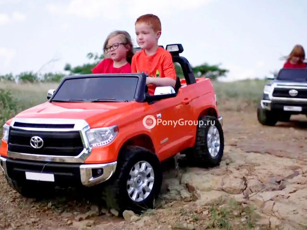 Электромобиль RIVERTOYS Toyota Tundra